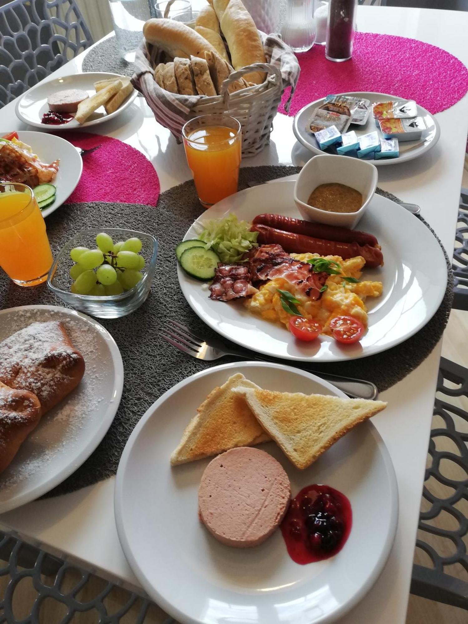 Pension Vila Hana Loket Exteriér fotografie